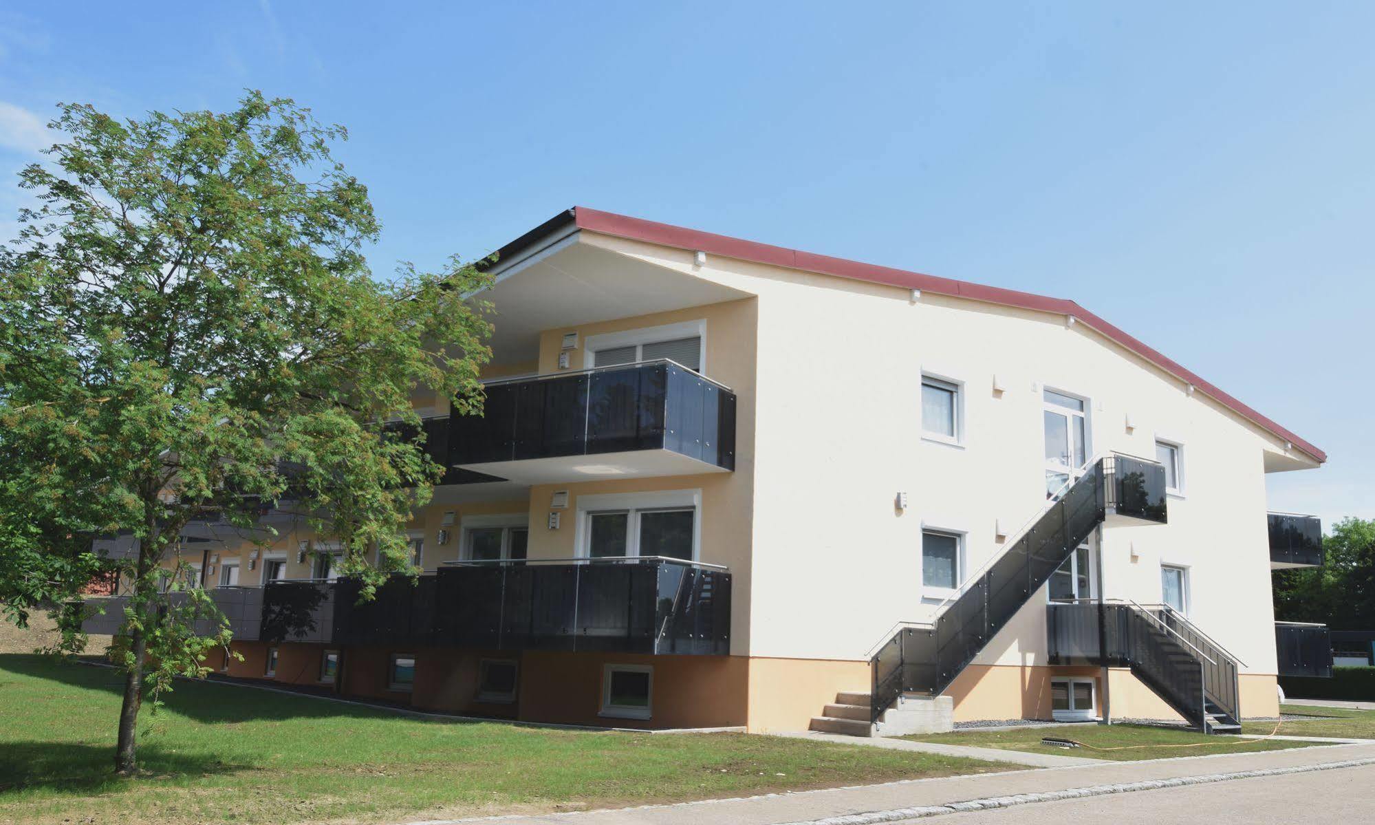 Aparthotel Donaustern Asbach-Baumenheim Exterior photo